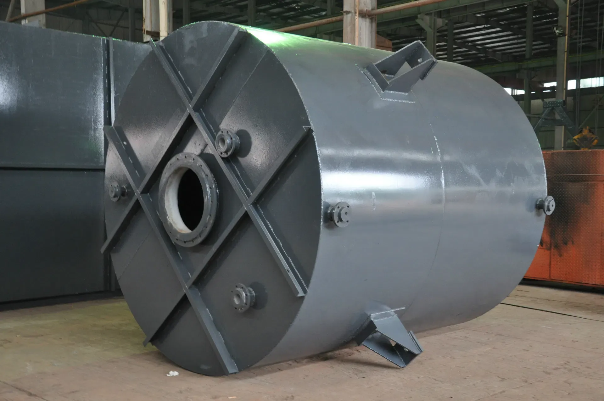 Chemical storage tank