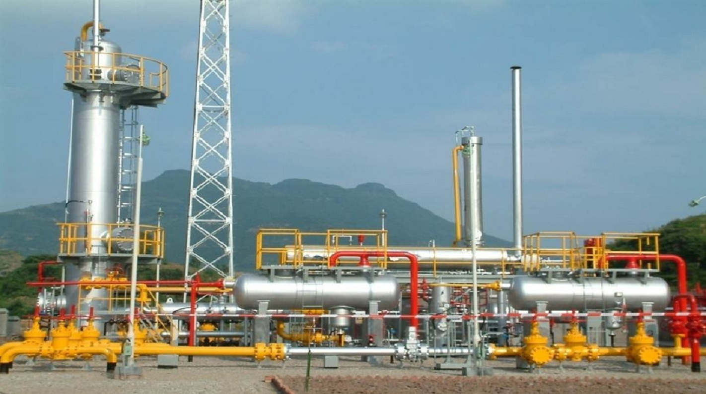 Gas compression skid